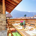 Scalotta - Wonderful Terrace And Mounts View Jacuzzi & Apartmán