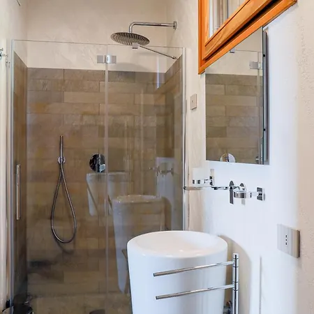 Daire Scalotta - Wonderful Terrace And Mounts View Jacuzzi & Dervio