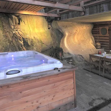 Scalotta - Wonderful Terrace And Mounts View Jacuzzi & Apartmán *